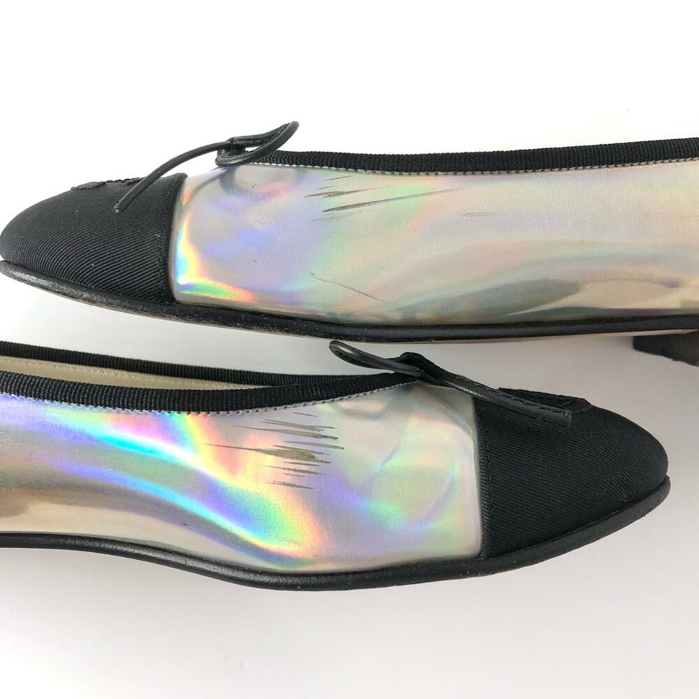 Chanel CC Logo Iridescent Patent Cap Toe Ballerina
Flats 36 - Picture 6 of 10